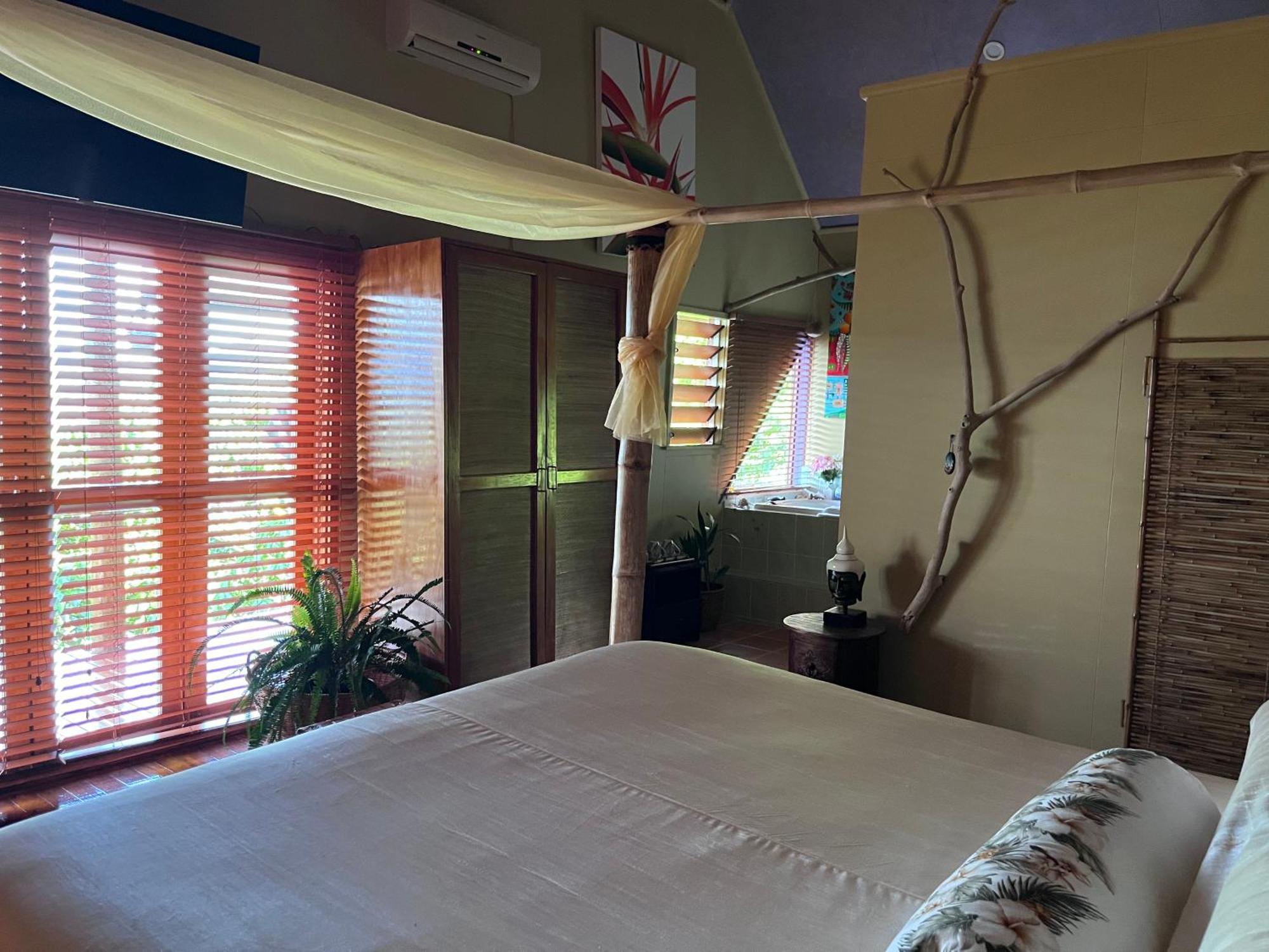 Naveria Heights Lodge Savusavu Eksteriør bilde