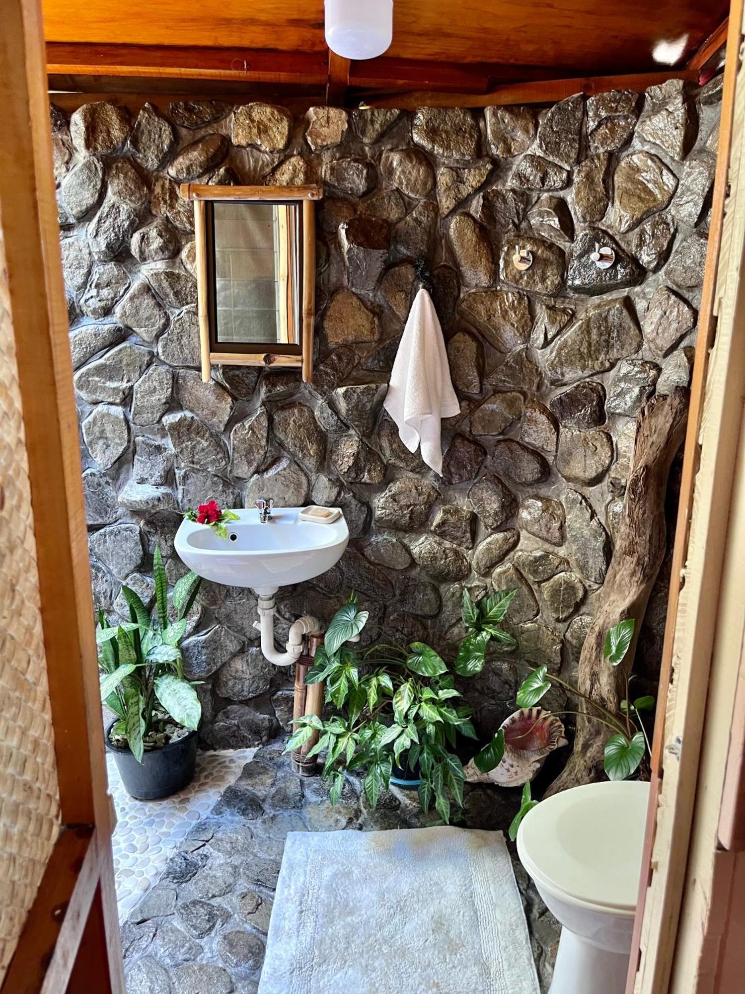 Naveria Heights Lodge Savusavu Eksteriør bilde
