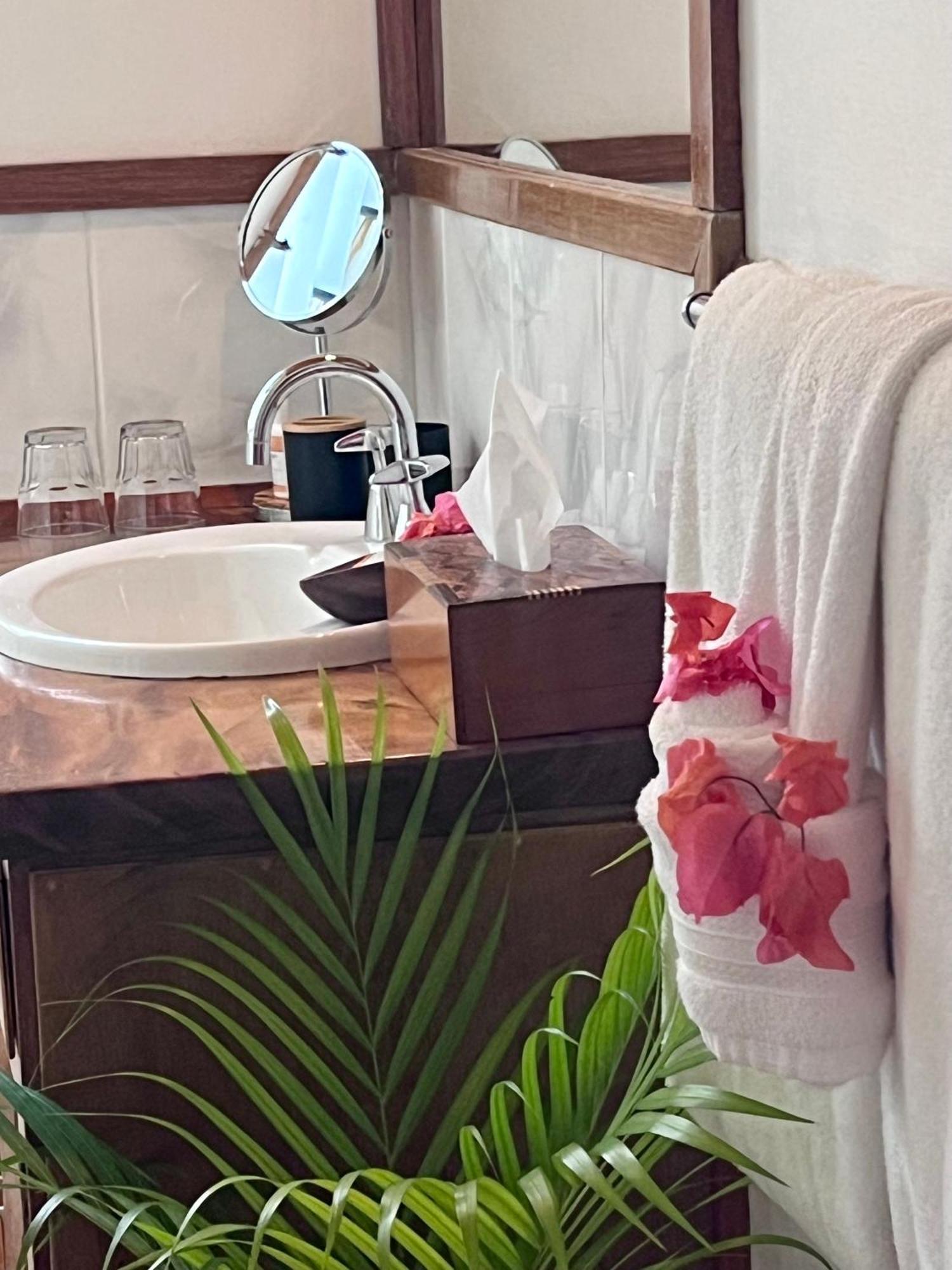 Naveria Heights Lodge Savusavu Eksteriør bilde