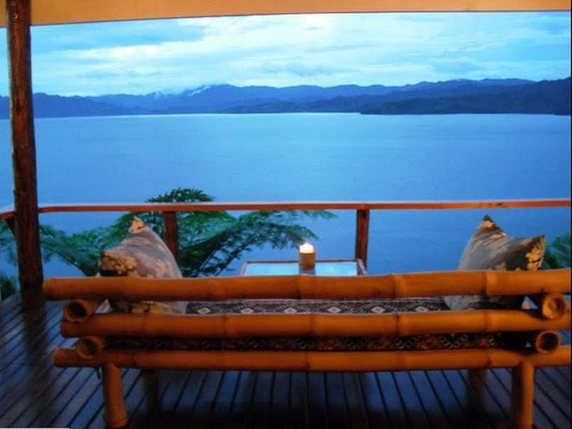Naveria Heights Lodge Savusavu Eksteriør bilde