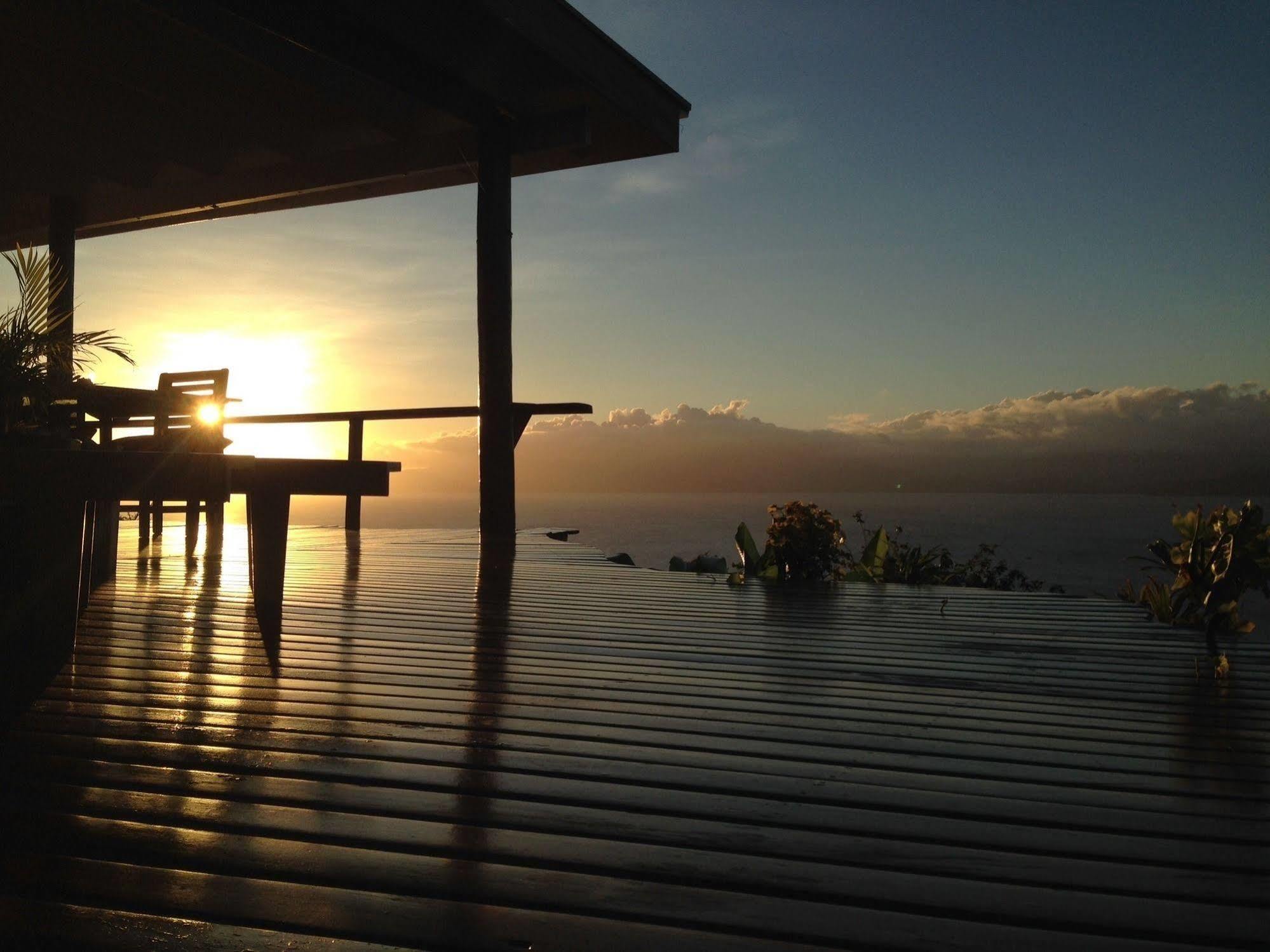 Naveria Heights Lodge Savusavu Eksteriør bilde